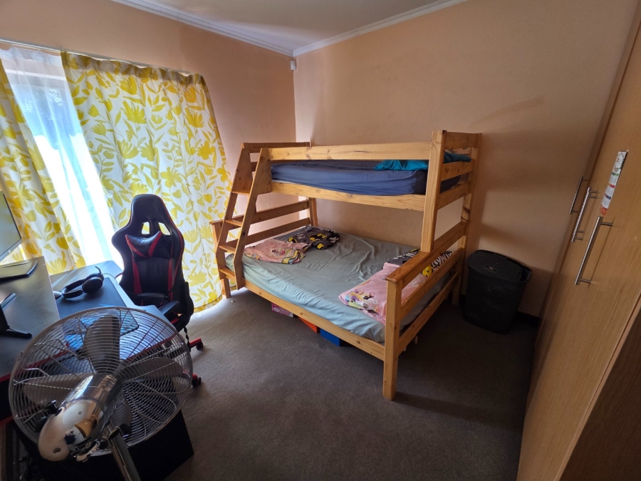 4 Bedroom Property for Sale in Langenhovenpark Free State